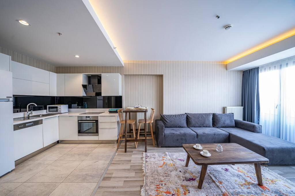 Allure Towers 200 *