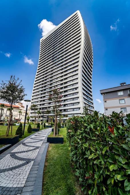 Allure Towers 200
